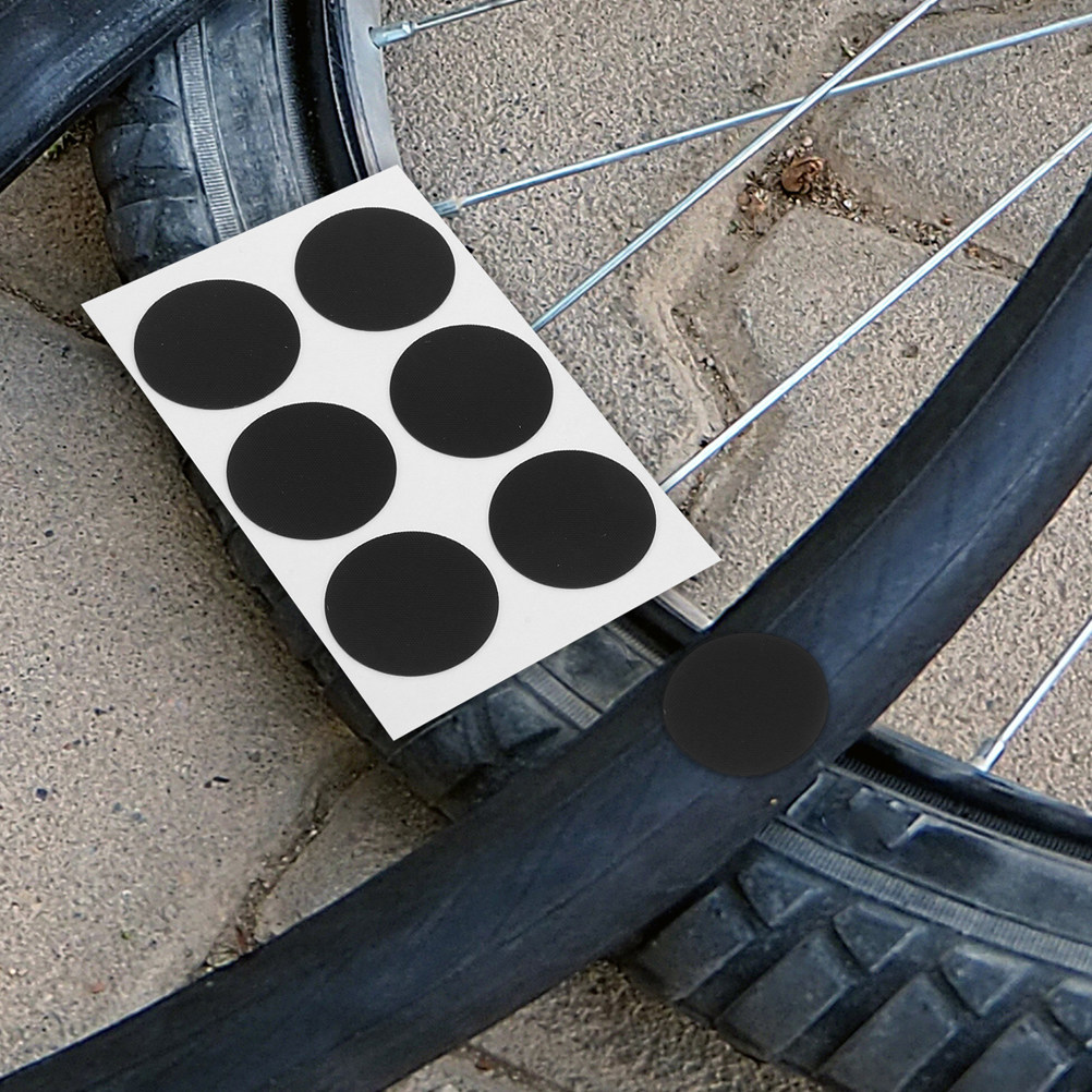 18個入り 自着式バイク用タイヤパッチキット。マウンテンバイ - Mountain Biking Tube のレビューと価格